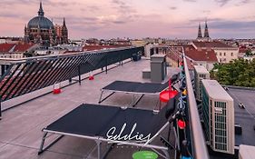 Eddie'S Design Apartments